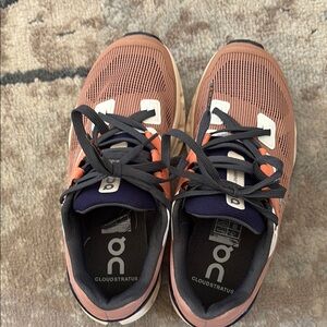 On Cloudstratus Running Shoes - navy and orange